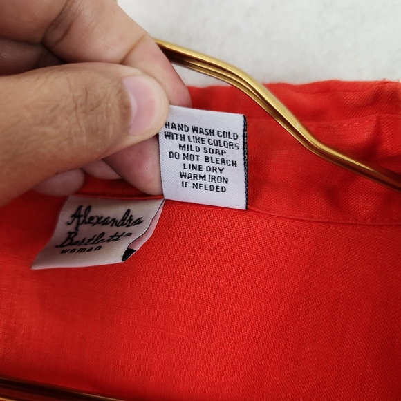 Alexandra Bartlett Womens Size 3X Red Button Down Floral Embroidered Linen Top - Picture 4 of 10